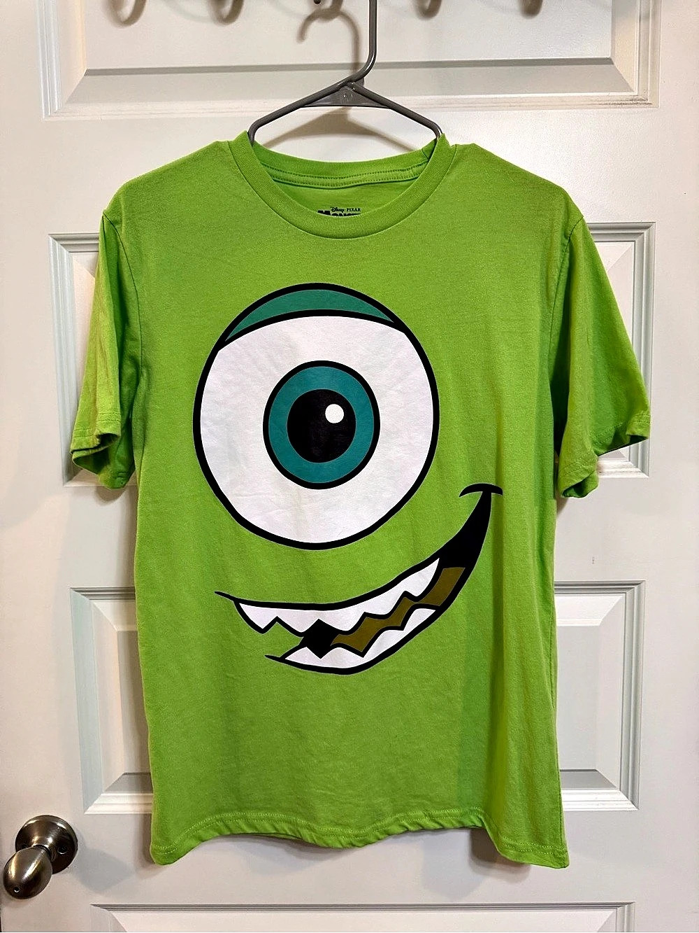 Disney Pixar Monsters Inc. Mike Wazowski Graphic Tee Size Small.